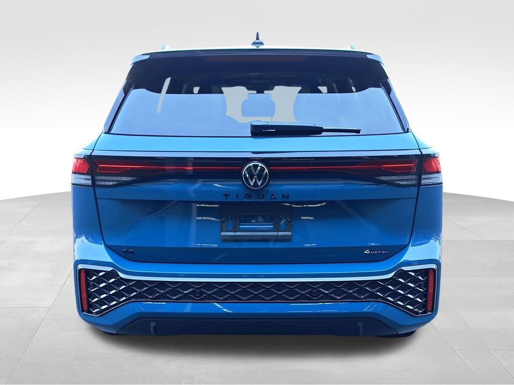 New 2025 Volkswagen Tiguan SE R-Line AWD/4WD image 7