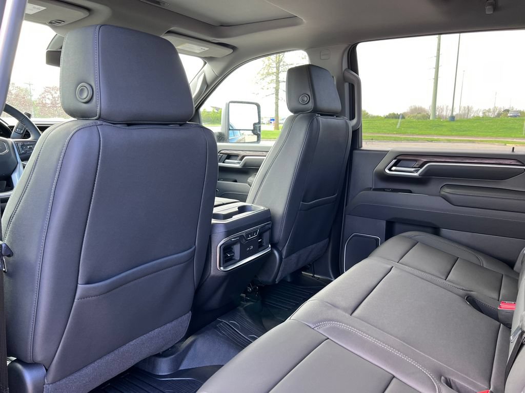 New 2026 GMC Sierra 2500 SLT w/ SLT Premium Package AWD/4WD image 36