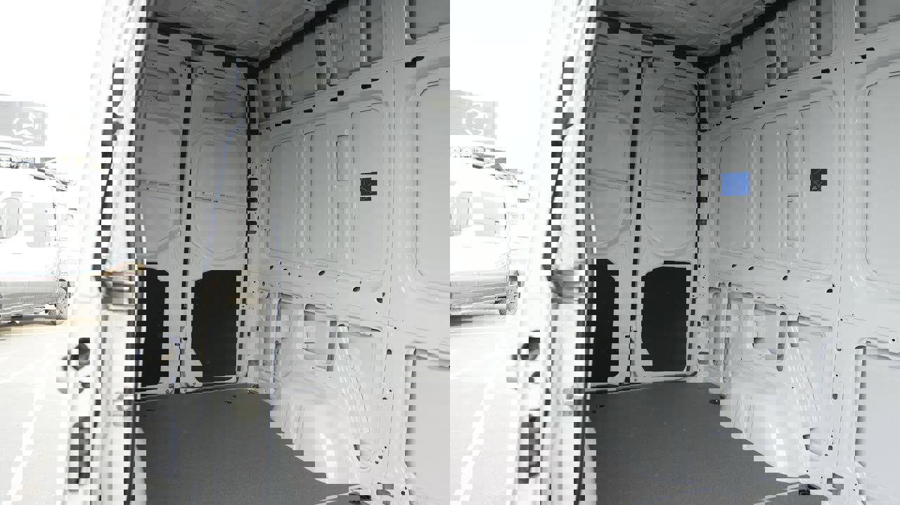 Used 2024 Mercedes-Benz Sprinter 144 Cargo image 8