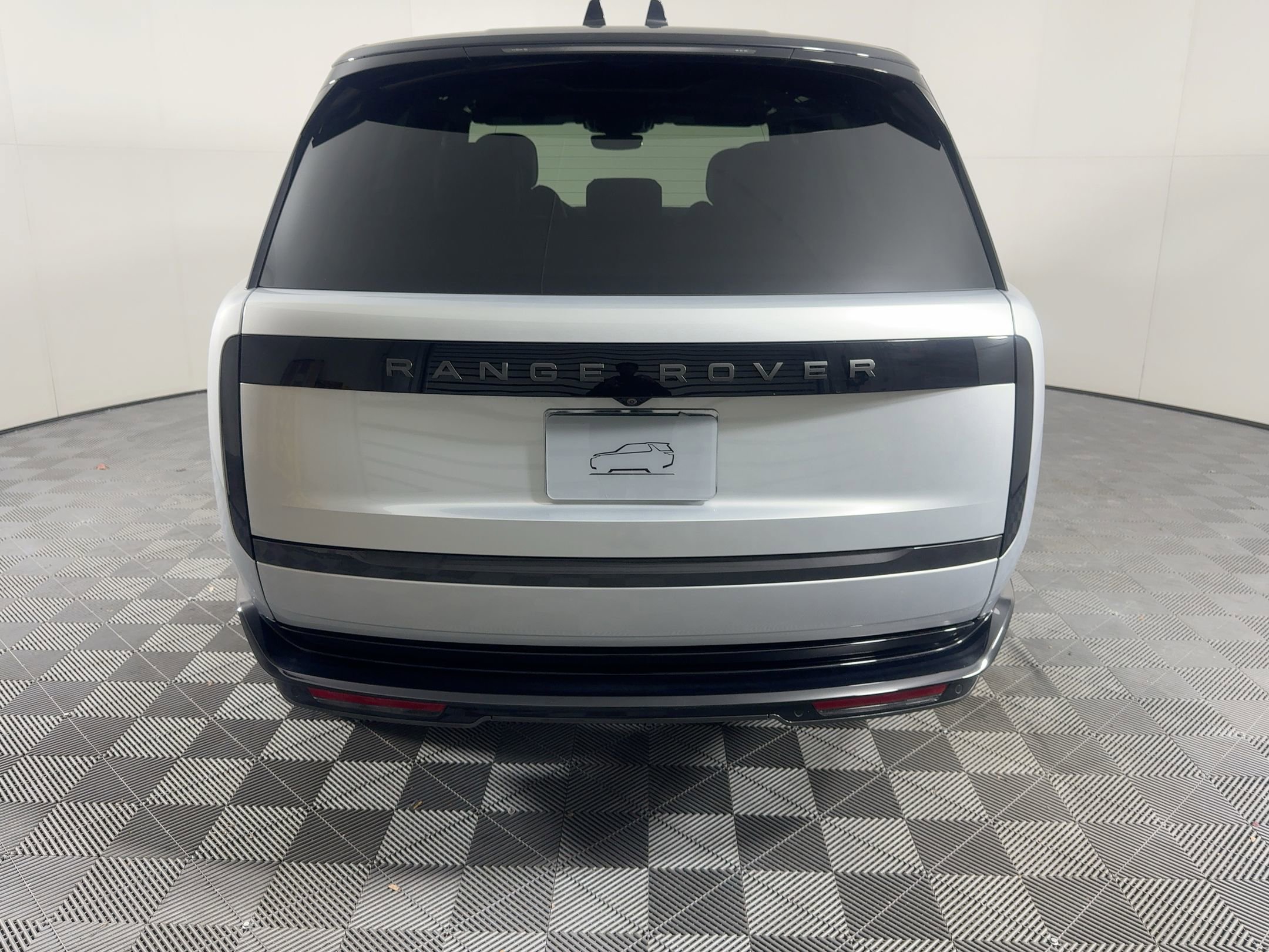 New 2025 Land Rover Range Rover SE image 27