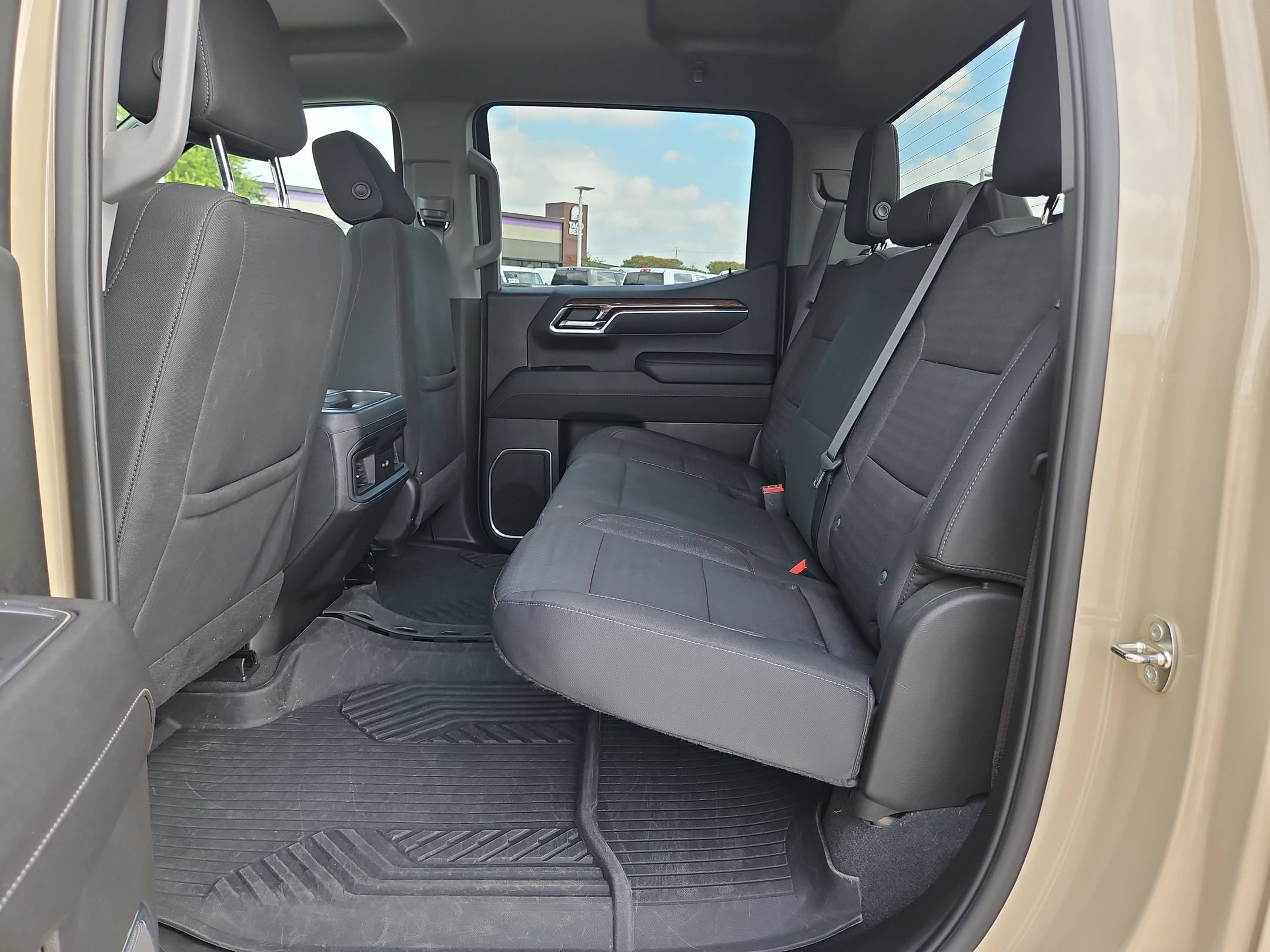 Used 2023 Chevrolet Silverado 1500 LT Trail Boss w/ LPO, Dark Essentials Package AWD/4WD image 13
