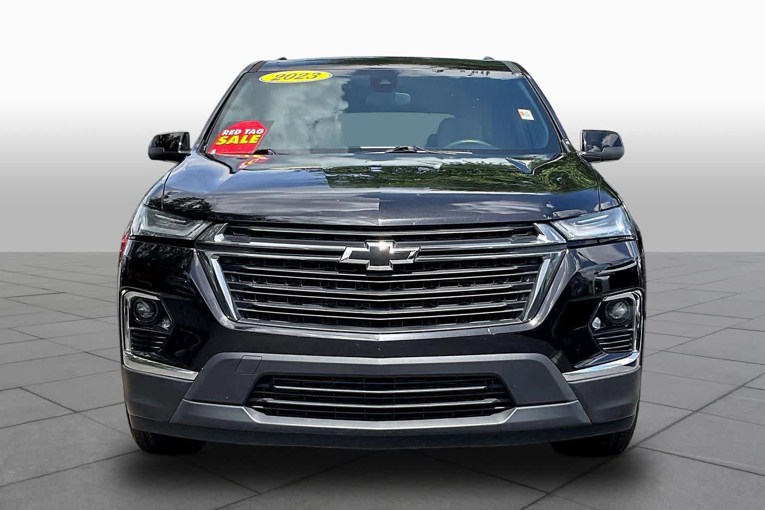 Certified 2023 Chevrolet Traverse LS w/ Midnight/Sport Edition image 4
