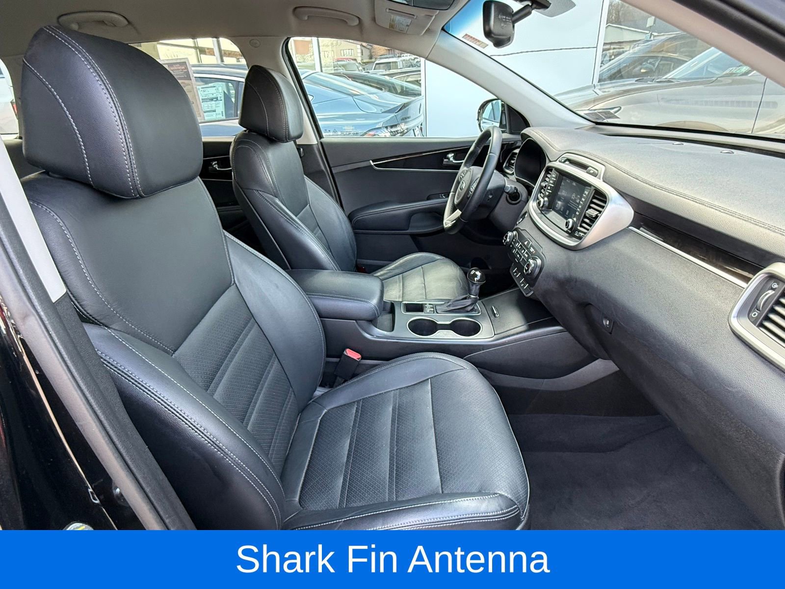 Used 2017 Kia Sorento LX w/ LX Convenience Package image 23