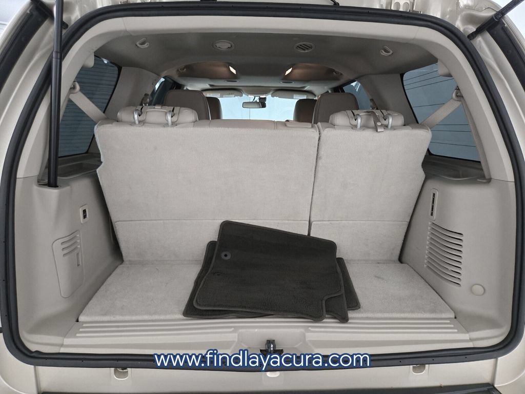 Used 2017 Lincoln Navigator Select RWD image 20