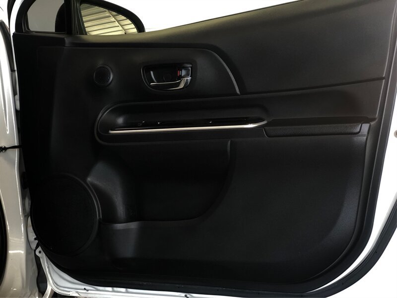 Used 2015 Toyota Prius C Three FWD image 17