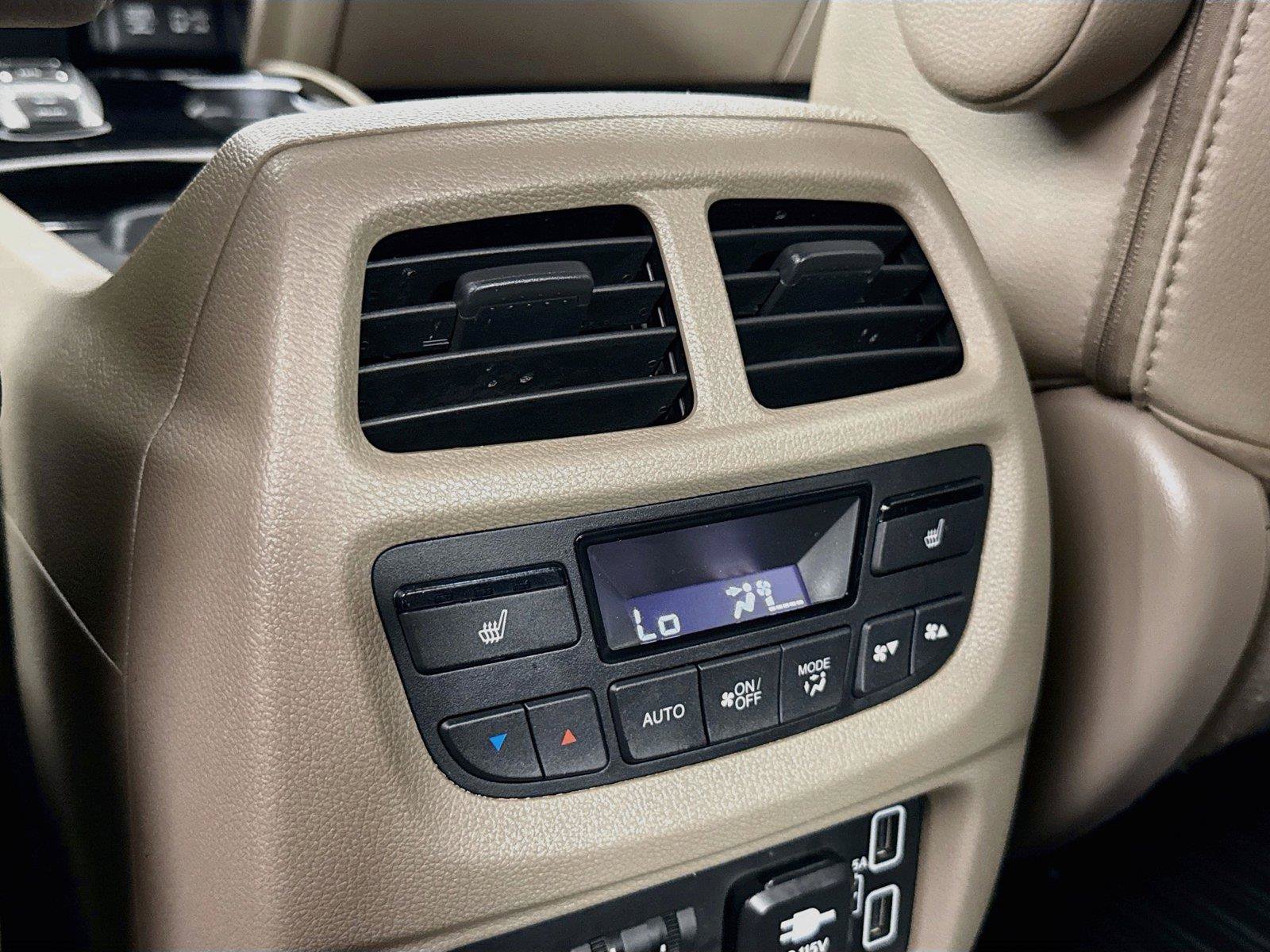 Used 2021 Honda Pilot Touring image 28
