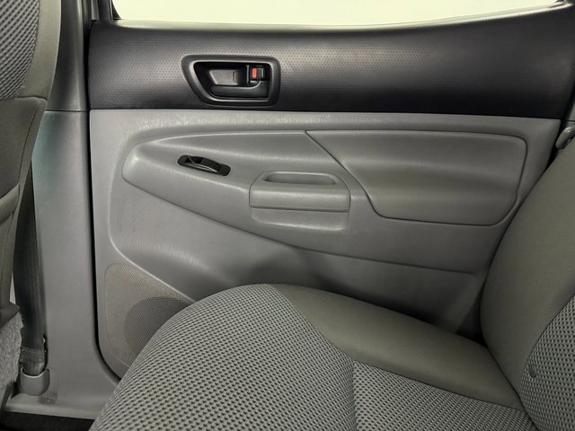 Used 2014 Toyota Tacoma PreRunner w/ TRD Sport Package image 32