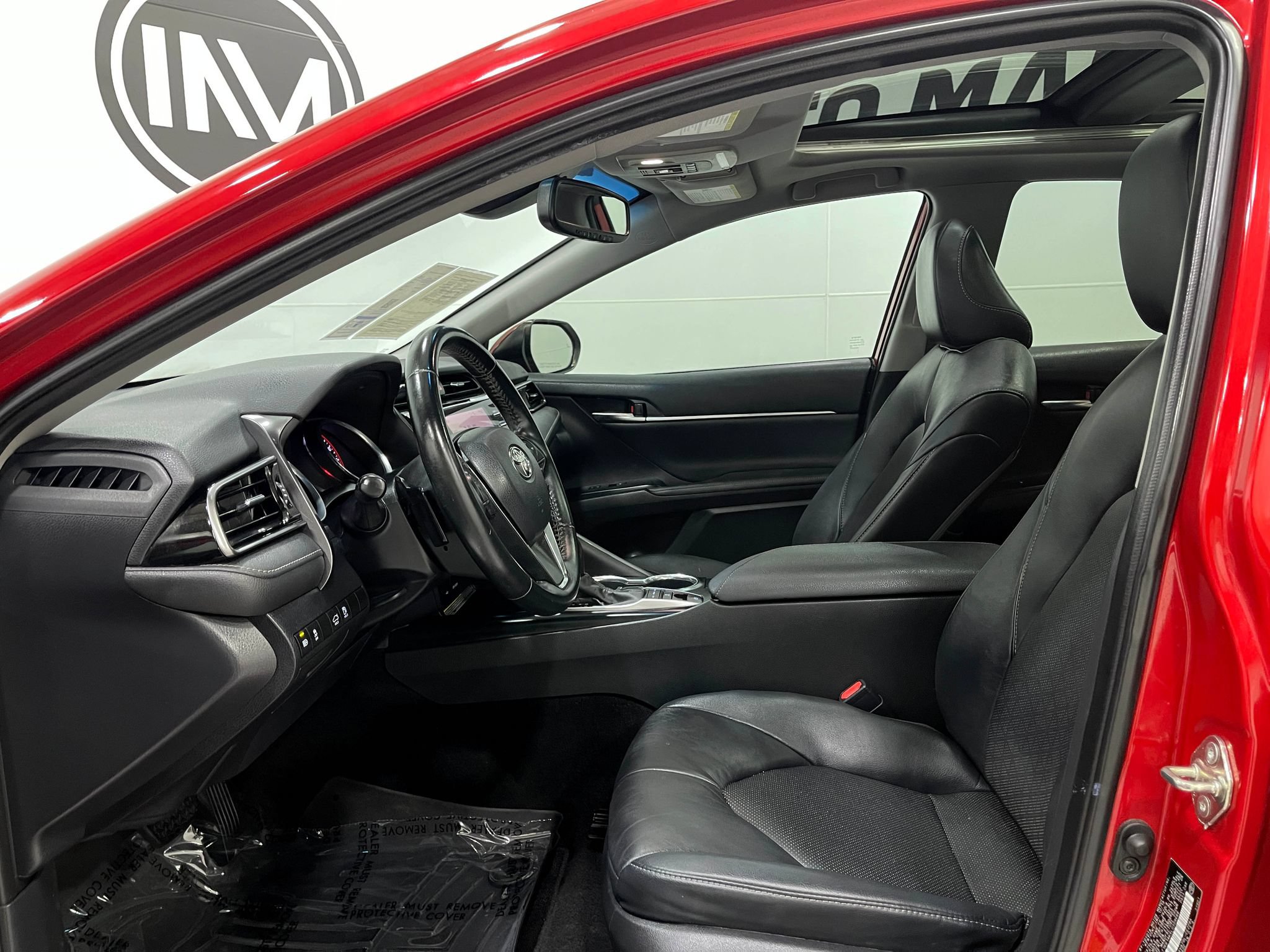 Used 2020 Toyota Camry XSE FWD image 12