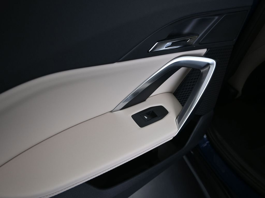 Certified 2025 BMW X1 xDrive28i image 15