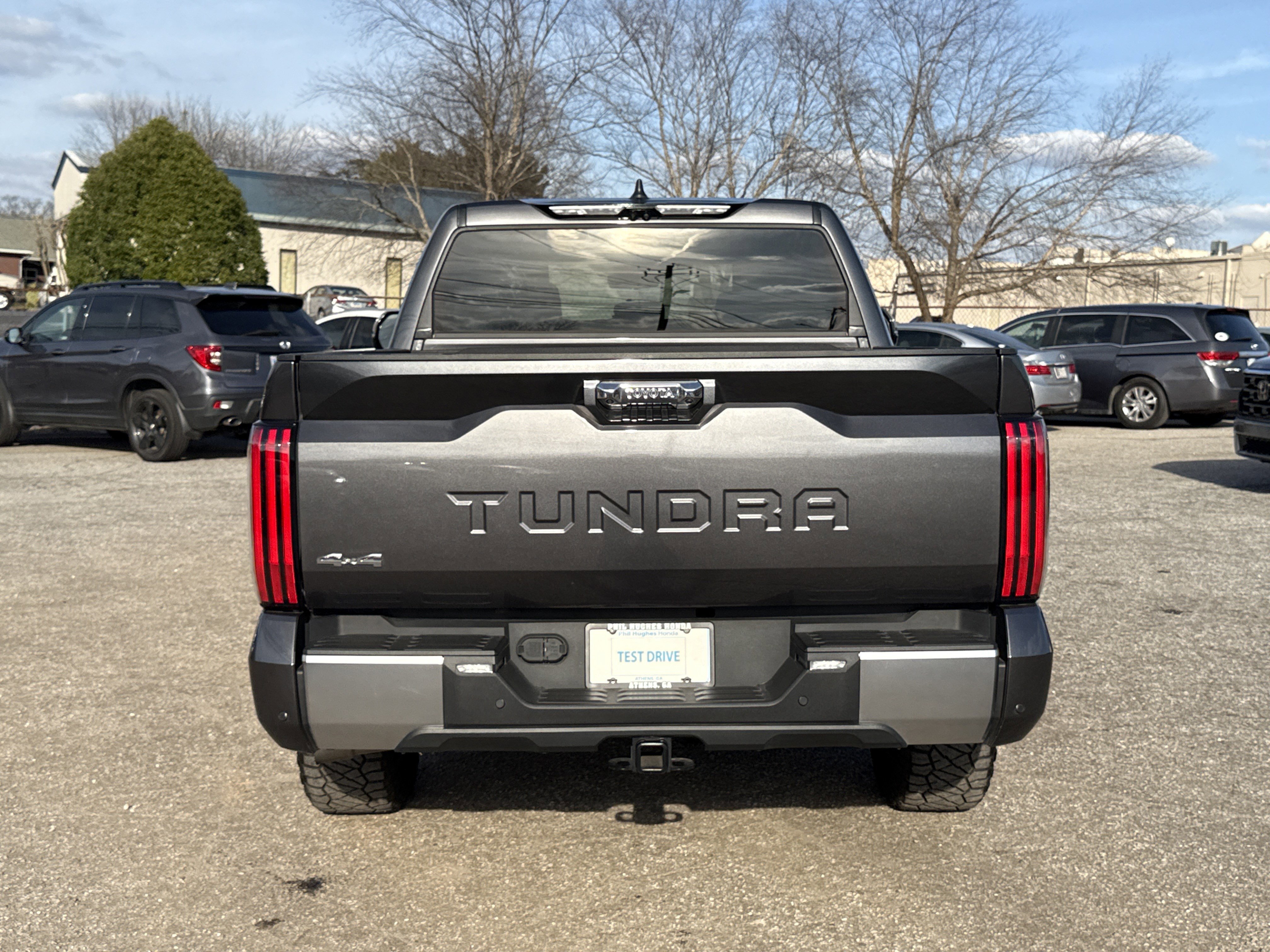 Used 2024 Toyota Tundra Limited image 5