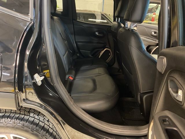 Used 2017 Jeep Renegade Limited image 12