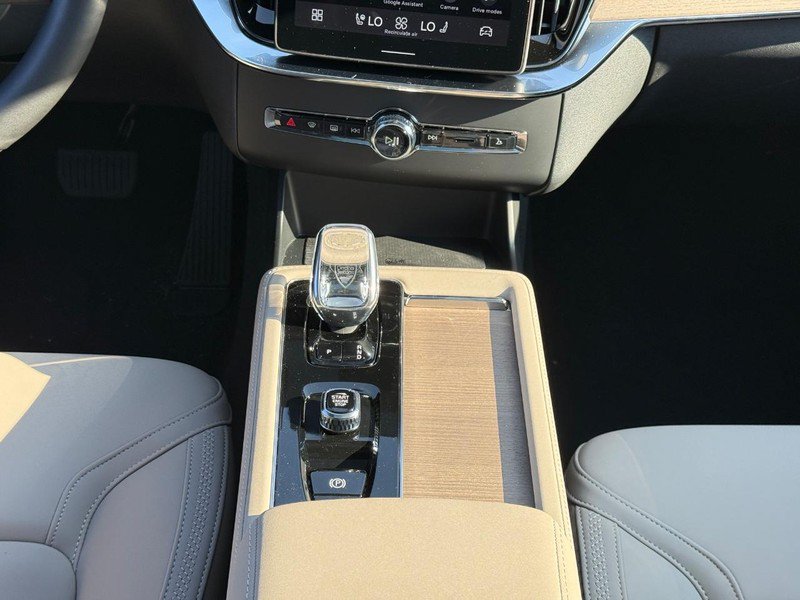 New 2026 Volvo XC90 B6 Plus w/ Protection Package AWD/4WD image 10