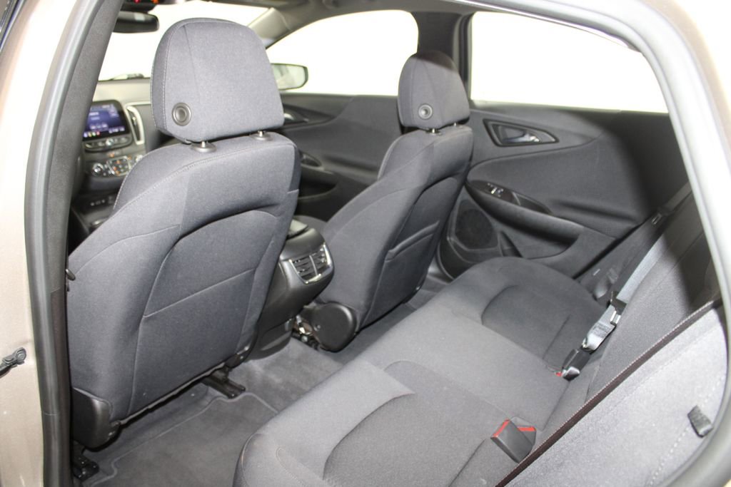 Used 2023 Chevrolet Malibu LT image 23