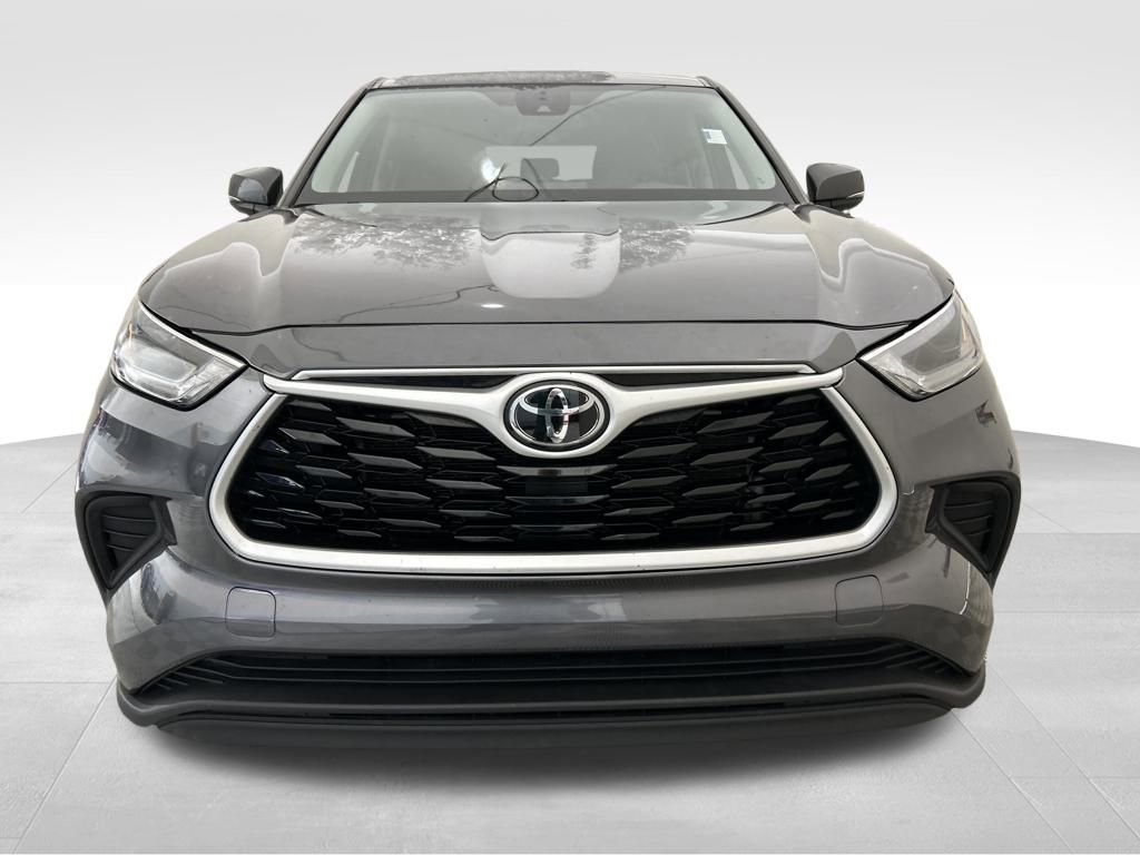 Used 2023 Toyota Highlander L image 8