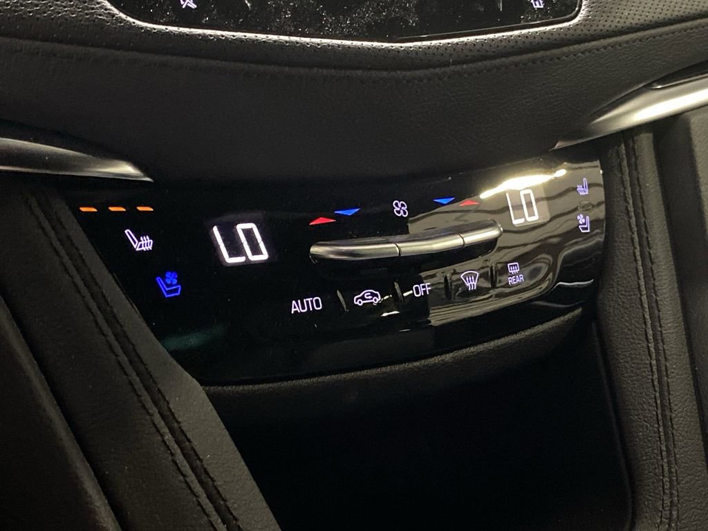 Used 2024 Cadillac XT5 Premium Luxury image 10