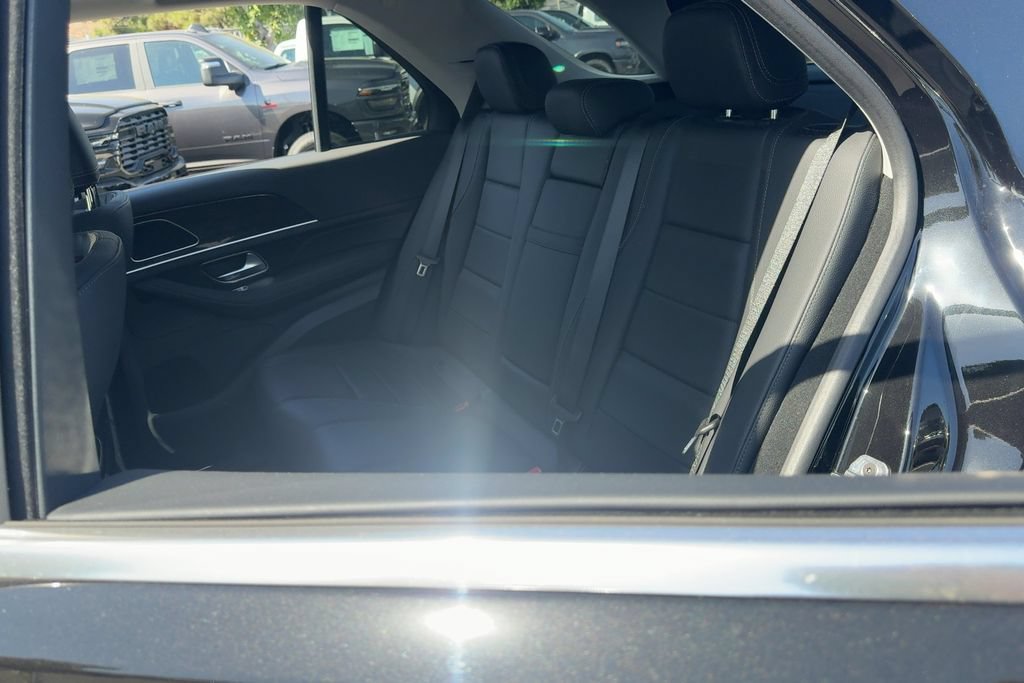 Used 2025 Mercedes-Benz GLE 450e 4MATIC image 12