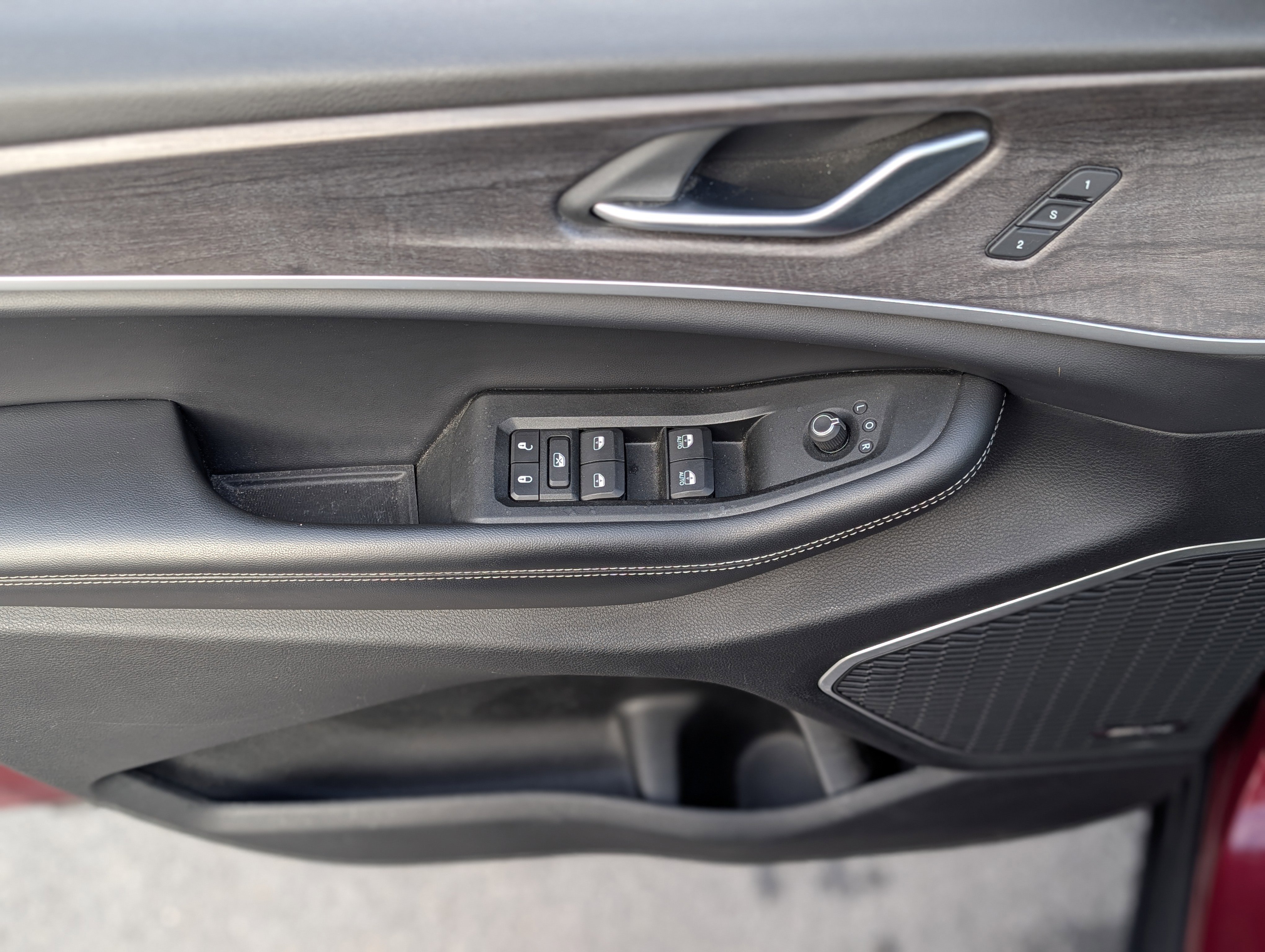 Used 2021 Jeep Grand Cherokee L Limited image 34