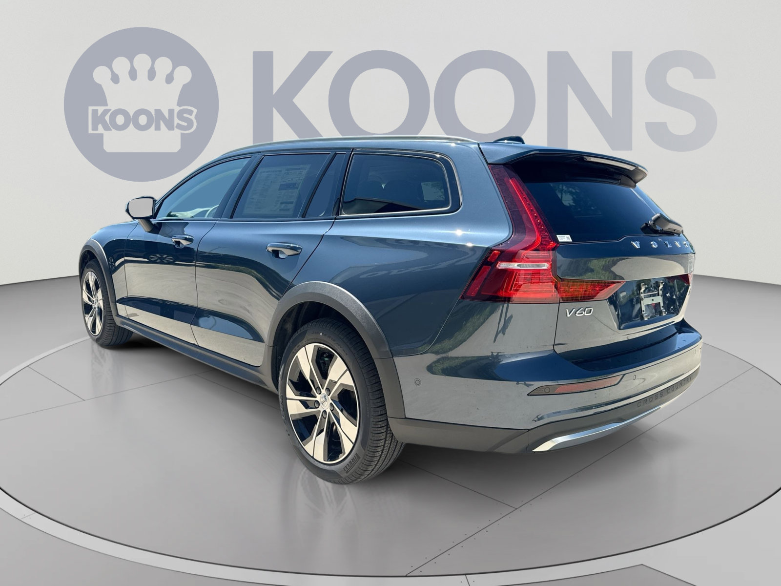 New 2026 Volvo V60 B5 Cross Country Plus w/ Climate Package AWD/4WD image 4