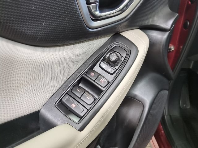 Used 2023 Subaru Forester Premium AWD/4WD image 24