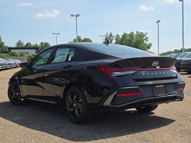 New 2026 Hyundai Elantra SEL FWD image 14