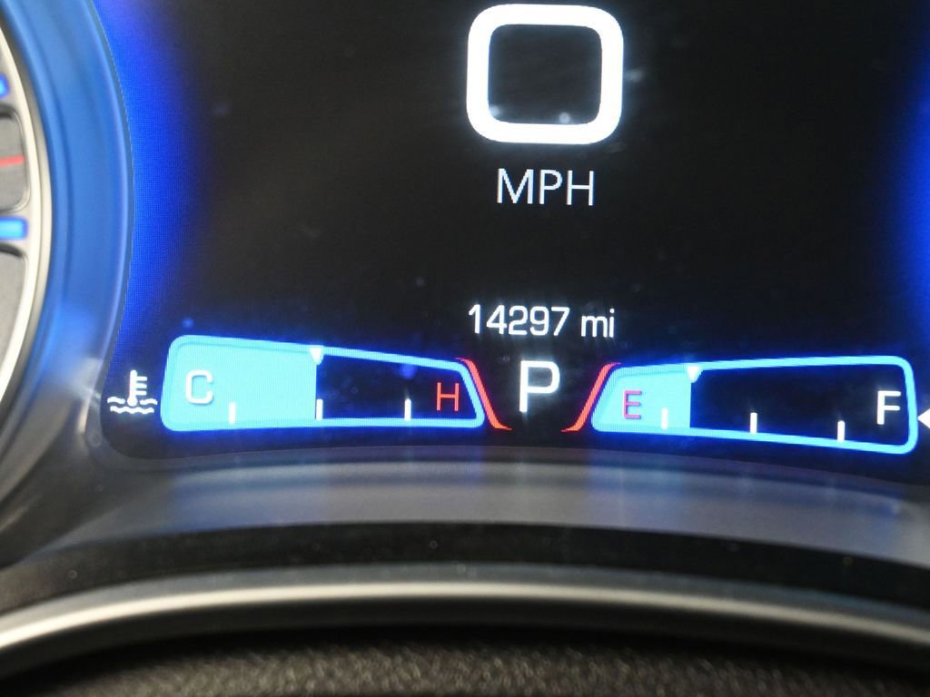 Used 2023 Chrysler 300 Touring L image 22