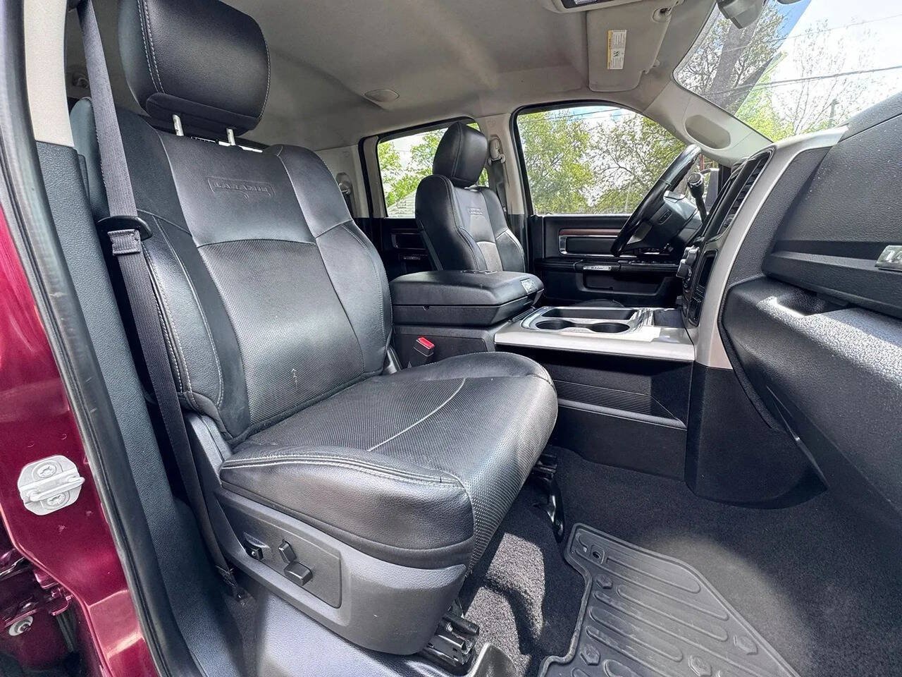 Used 2016 RAM 2500 Laramie AWD/4WD image 14