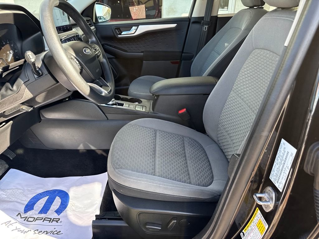 Used 2020 Ford Escape SE image 15