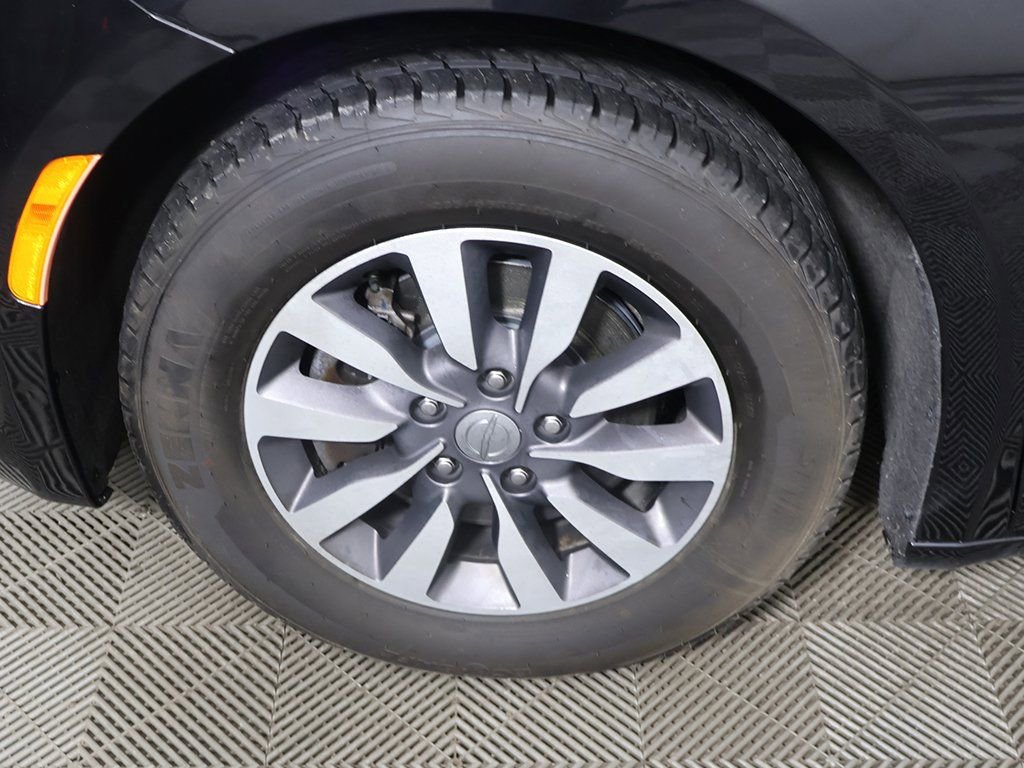 Used 2020 Chrysler Pacifica Touring-L Plus image 19