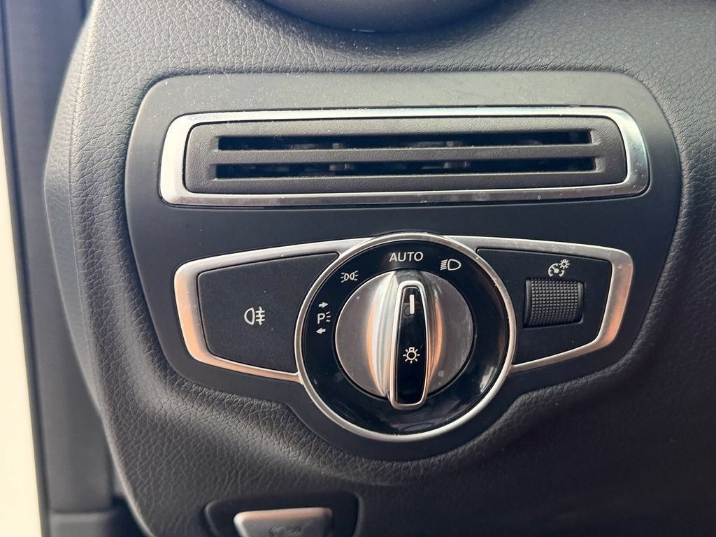 Used 2016 Mercedes-Benz C 300 4MATIC Sedan image 24
