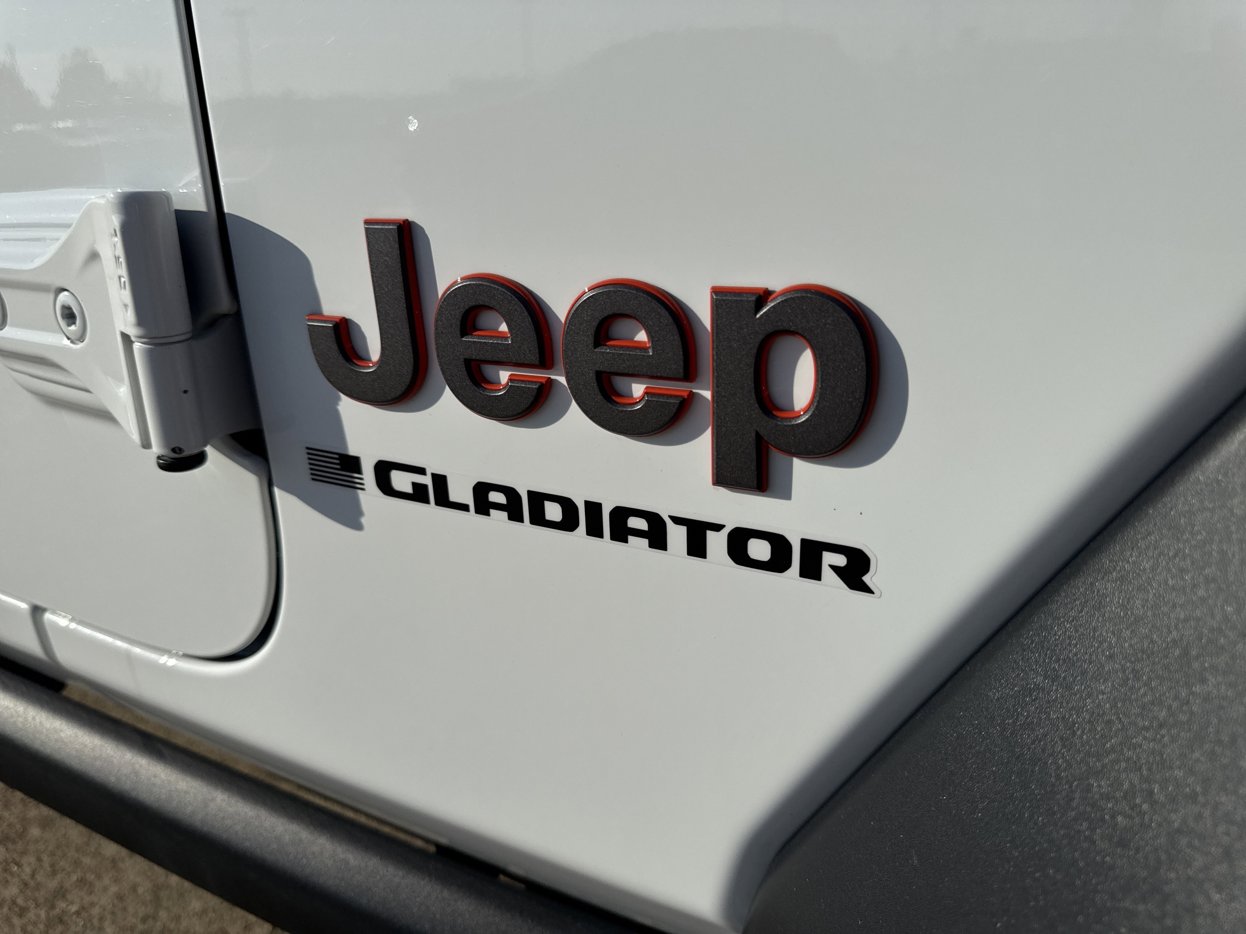 Used 2024 Jeep Gladiator Mojave w/ Safety Group image 13