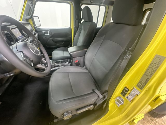 Used 2023 Jeep Wrangler Unlimited Sport AWD/4WD image 14