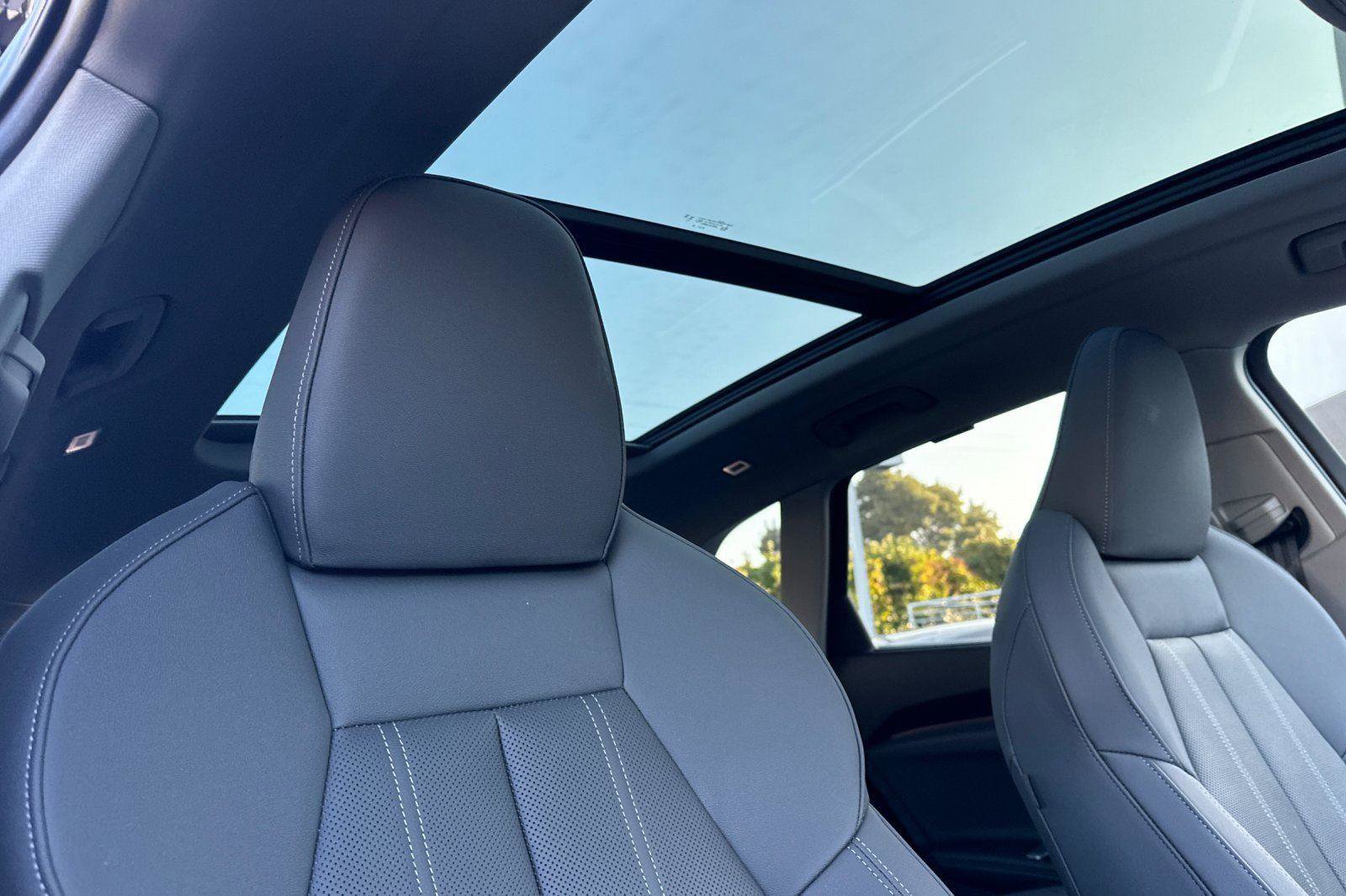 Used 2025 Audi Q5 Premium Plus w/ Premium Plus image 17