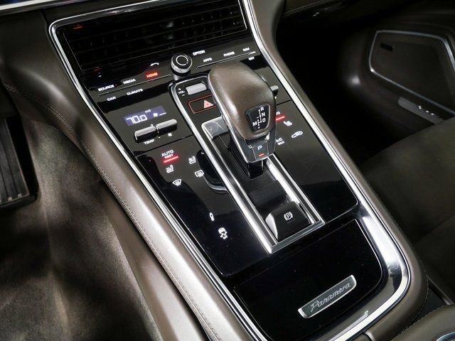 Certified 2020 Porsche Panamera Turbo w/ Sport Package AWD/4WD image 18