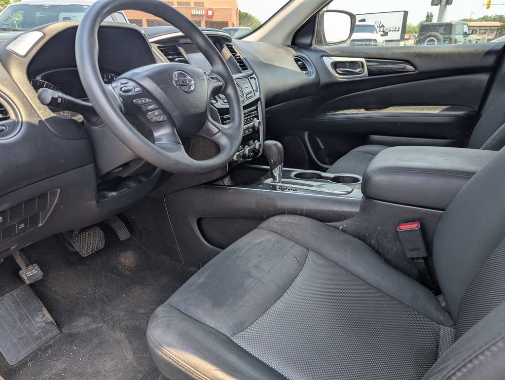 Used 2019 Nissan Pathfinder S FWD image 23