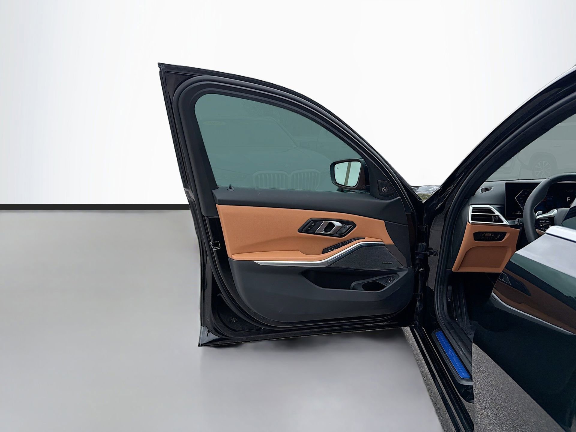 New 2025 BMW 330i xDrive Sedan w/ Convenience Package image 20