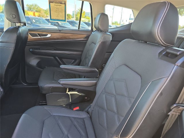 Used 2024 Volkswagen Atlas SE FWD image 15