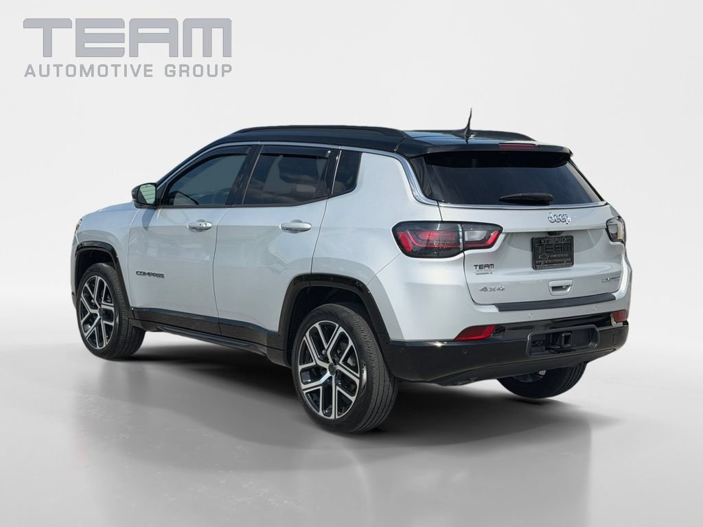 Used 2025 Jeep Compass Limited w/ Elite Group AWD/4WD image 5