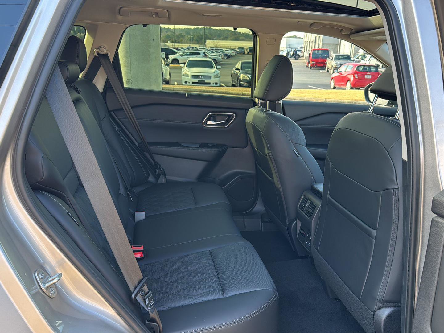 New 2026 Nissan Rogue Platinum w/ Platinum Premium Package image 11