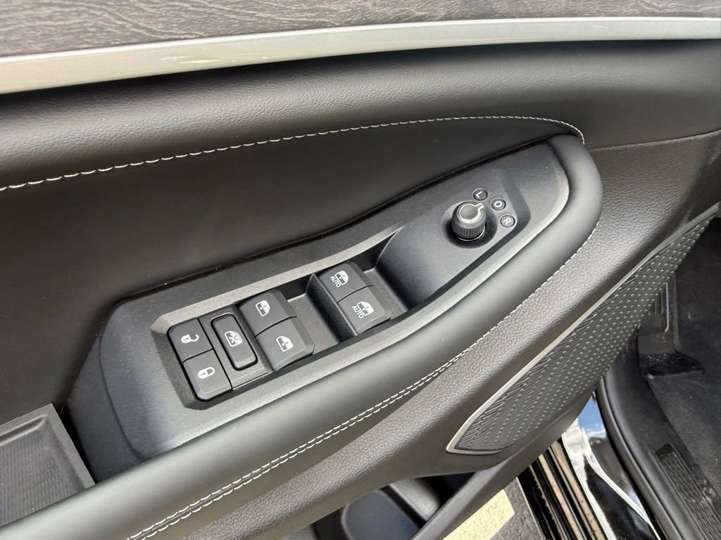 New 2026 Jeep Grand Cherokee L Limited AWD/4WD image 11