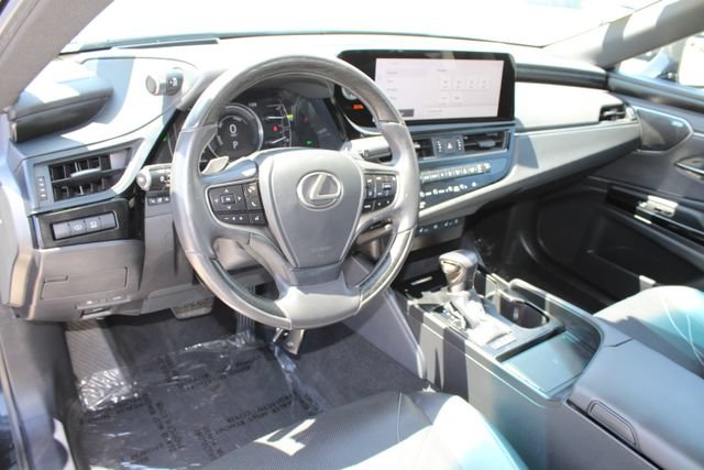 Used 2024 Lexus ES 300h w/ Accessory Package (Z1) FWD image 14