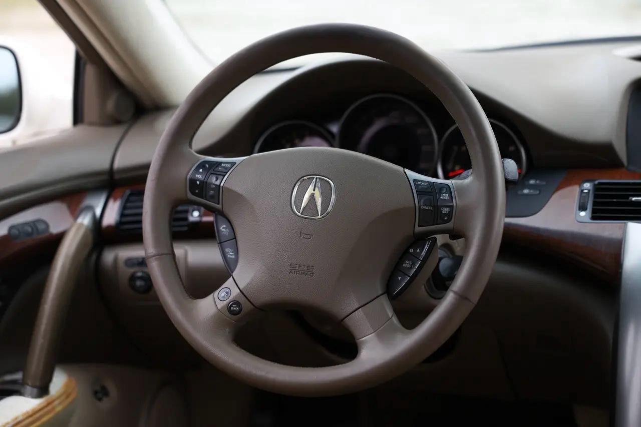 Used 2006 Acura RL image 26