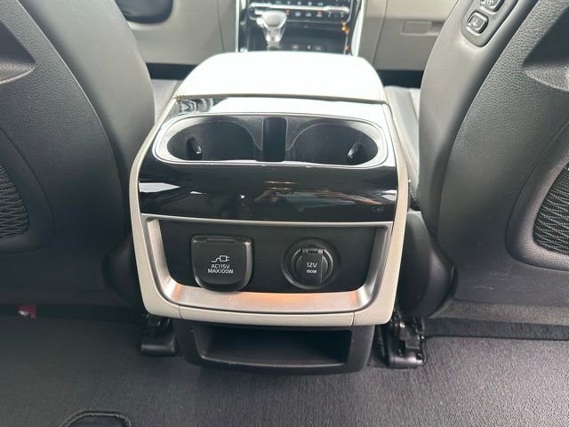 Used 2024 Kia Carnival SX image 31