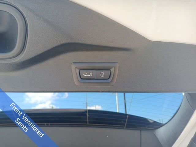 Used 2025 BMW X5 xDrive50e image 10
