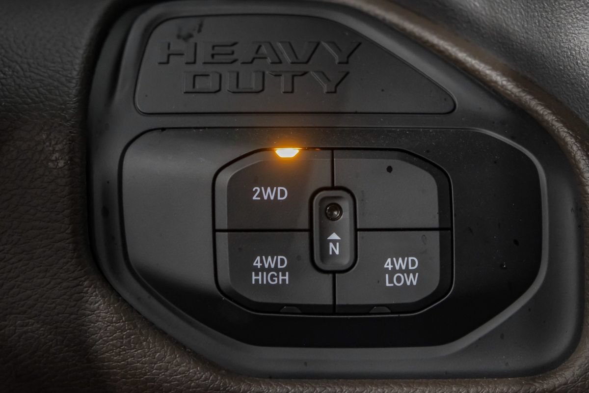 Used 2026 RAM 3500 Laramie AWD/4WD image 27