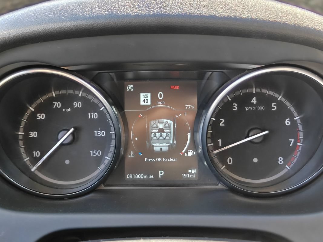 Used 2019 Land Rover Discovery Sport HSE AWD/4WD image 26