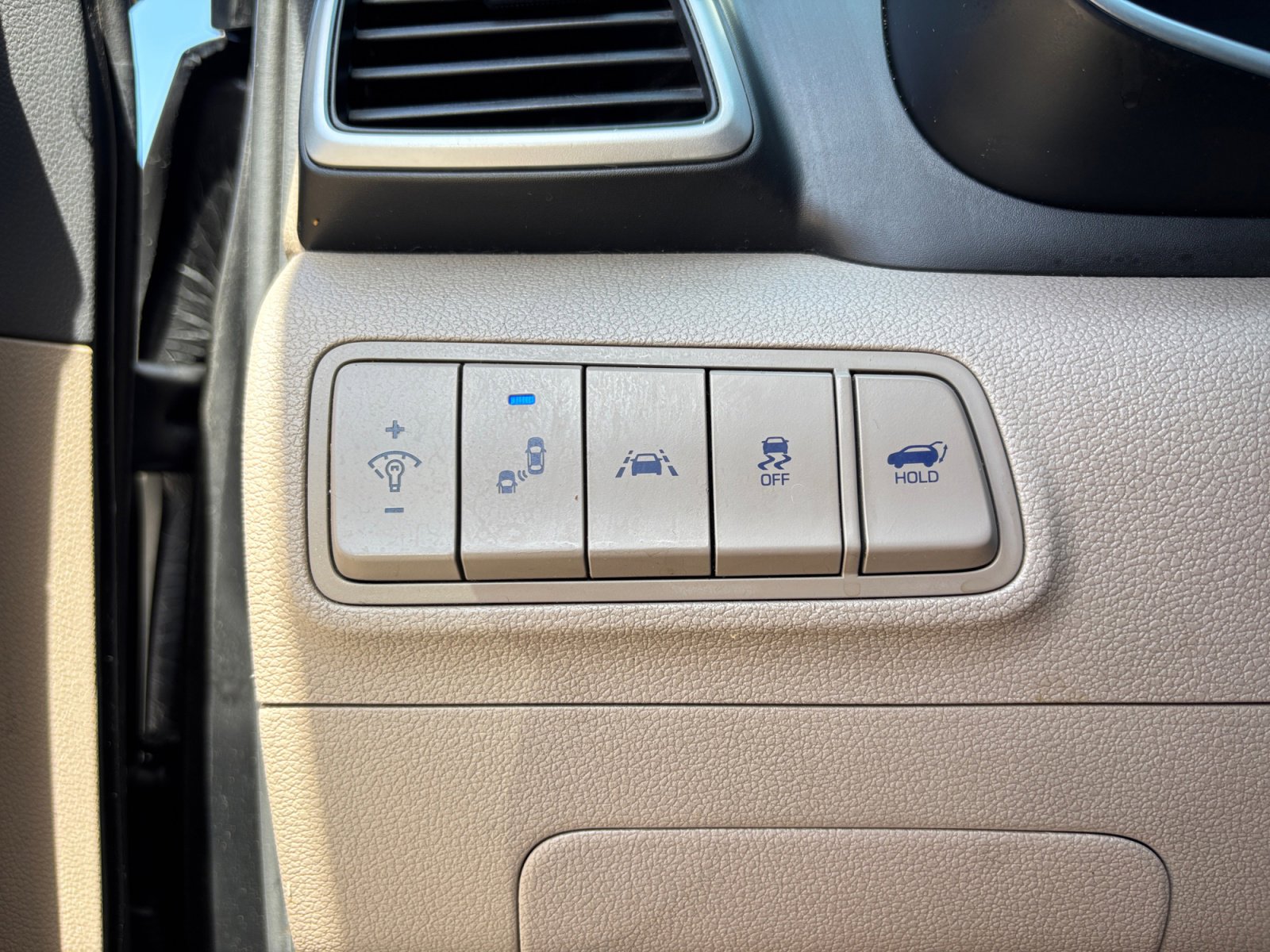Used 2021 Hyundai Tucson Limited image 14