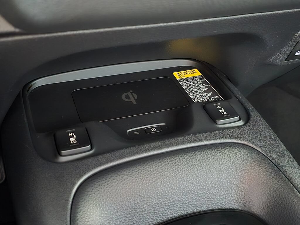 Used 2024 Toyota Corolla XSE FWD image 33