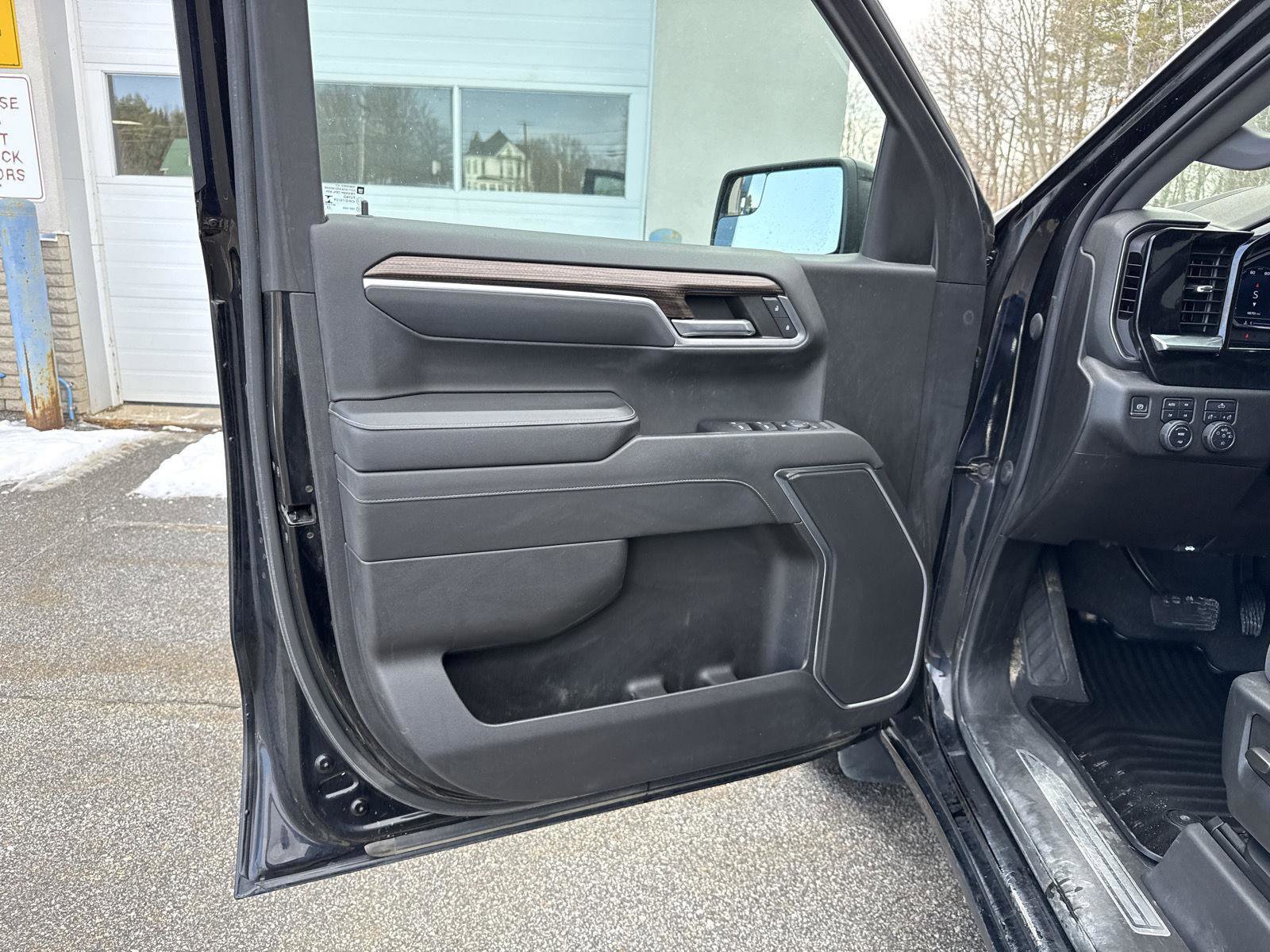 Used 2022 Chevrolet Silverado 1500 RST w/ Z71 Off-Road Package image 10