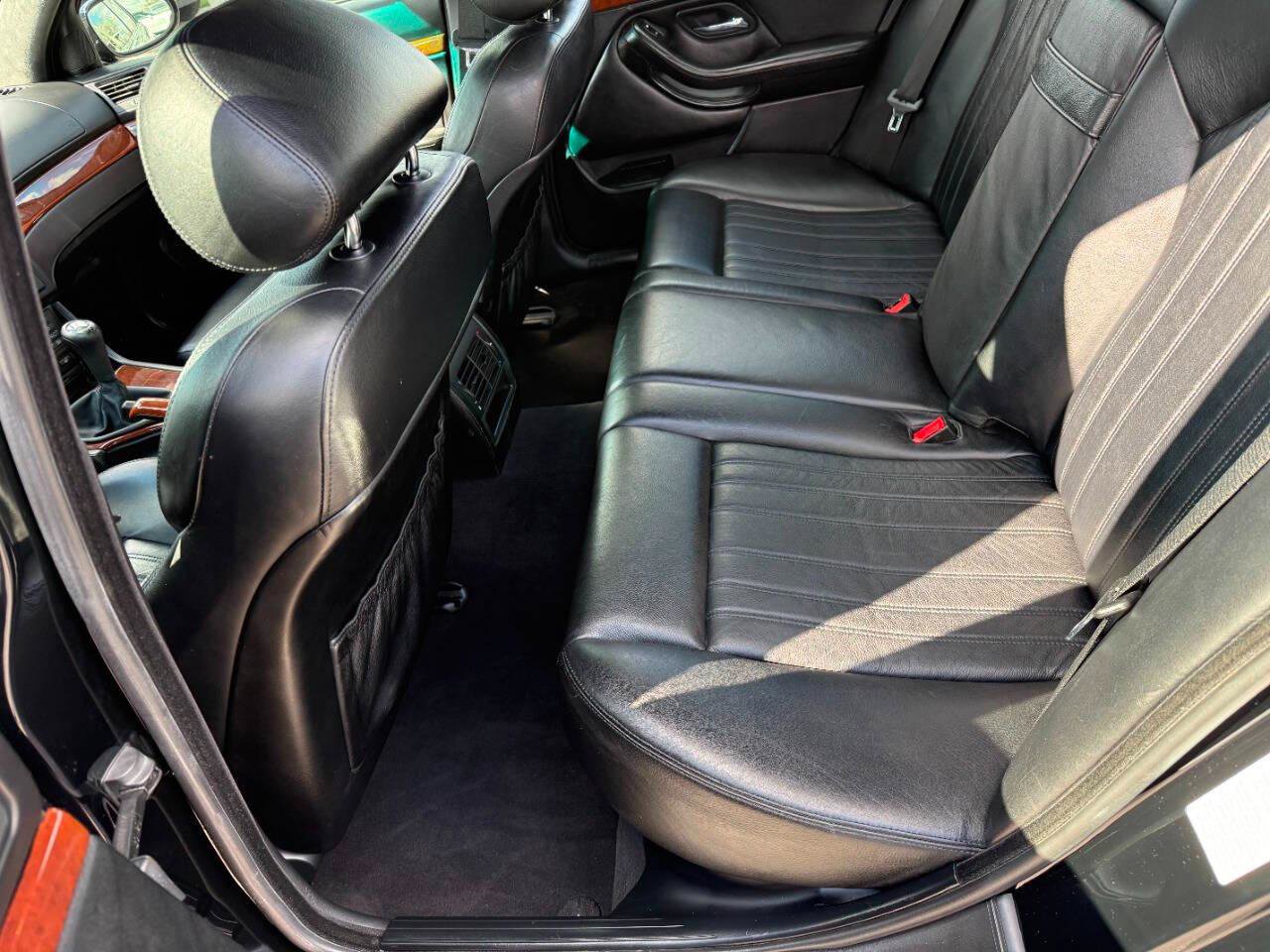 Used 2001 BMW M5 image 38