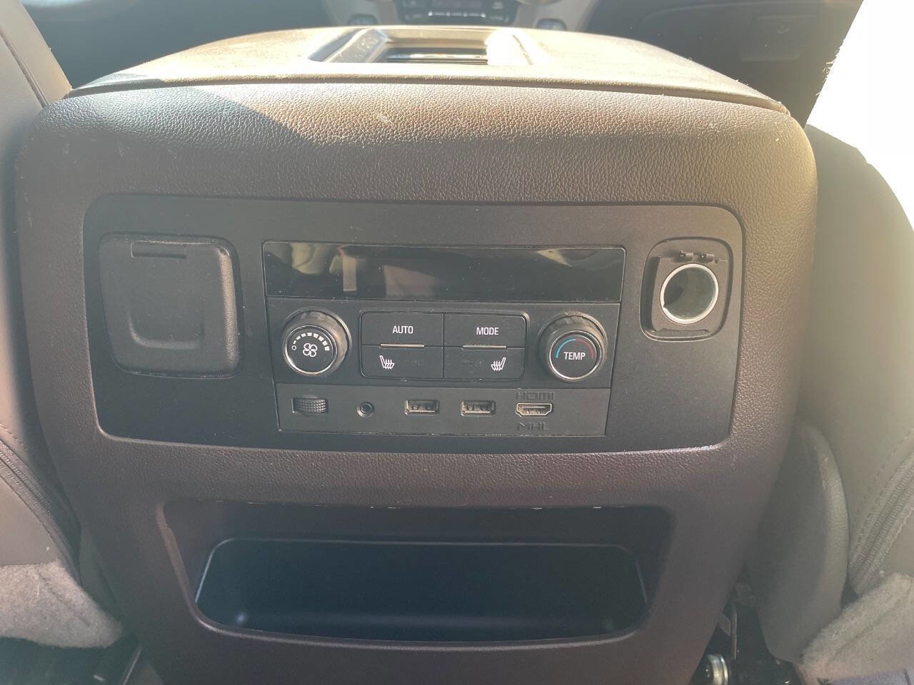 Used 2017 GMC Yukon XL Denali w/ Open Road Package image 23